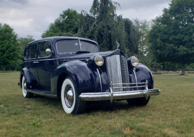 1938 V12 Limo Packard - front angle