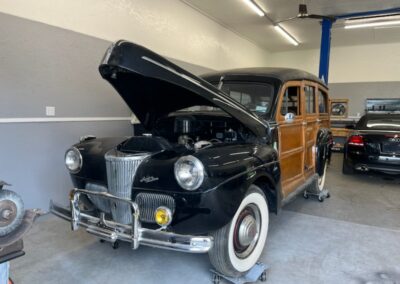 1948 Ford Woodie Wagon - front, hood open